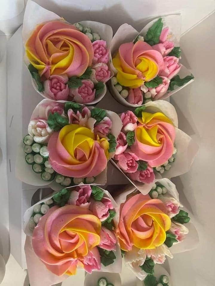 Mother's Day Cupcakes-Colors May Vary